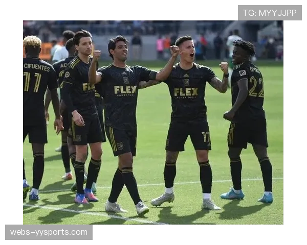 洛杉矶FC与亚特兰大联展开季后赛争夺关键战，谁能占据有利位置